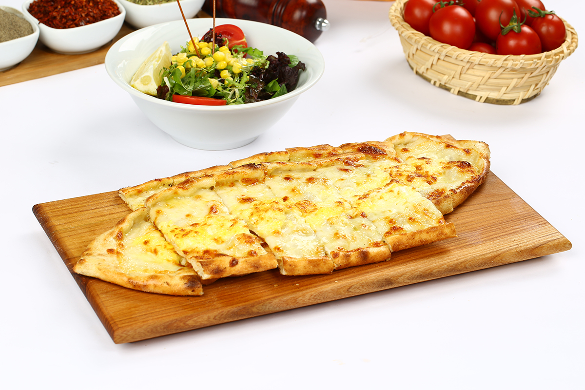 Kaşar Peynirli Pideluxe